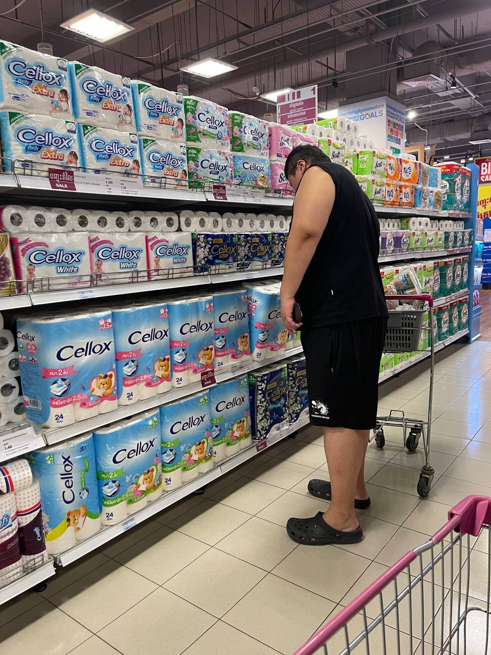 Modern Trade distribution featuring BJC FMCG products at Makro Market by Da Houg Heng Enterprise (Image 19)